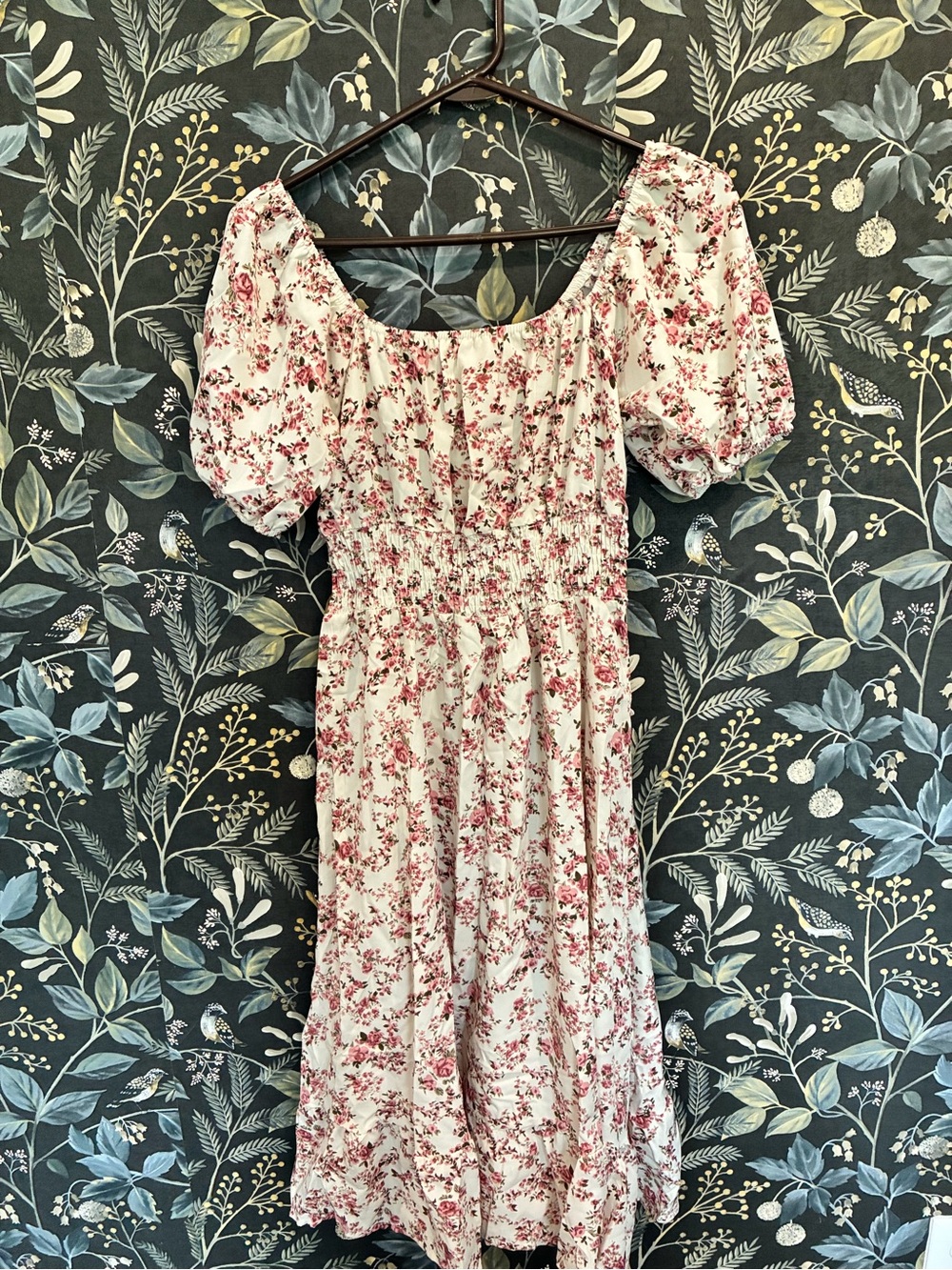 Floral Puff-Sleeve Midi Dress in Cream and Pink